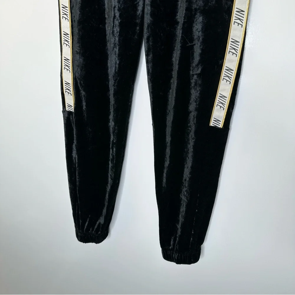 Nike Youth Kids Black velour track pants jogger size small